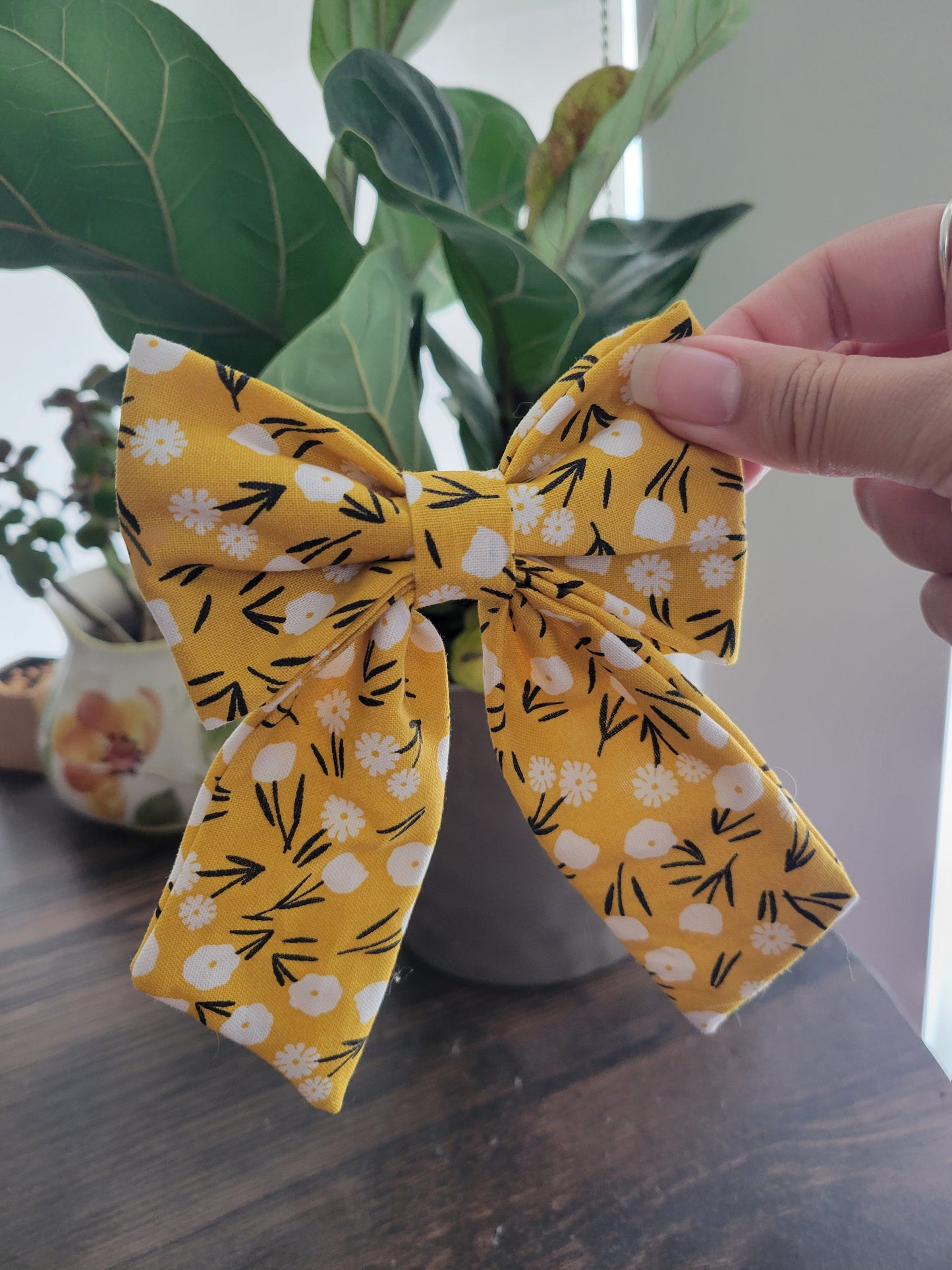 Penelope over the collar bow